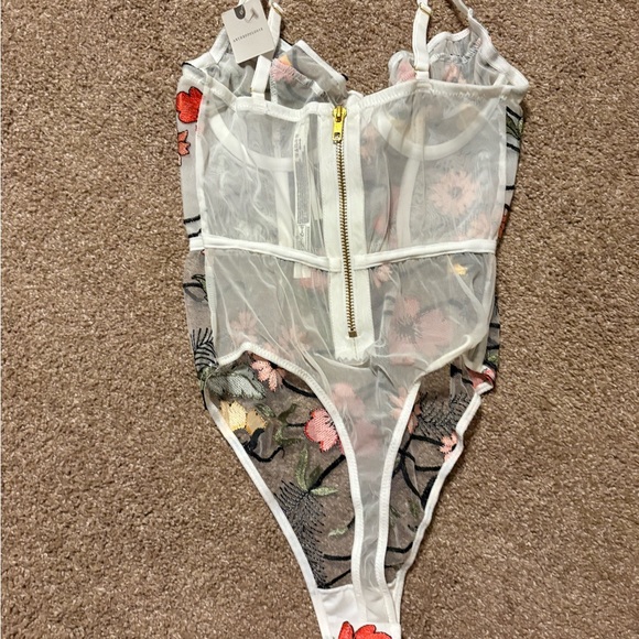 By Anthropologie Floral Mesh Bodysuit - NWT - XS - Picture 7 of 8